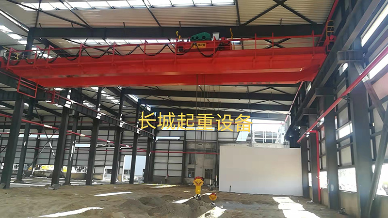 QD32/5t-22.52m的双梁桥式起重机交付使用