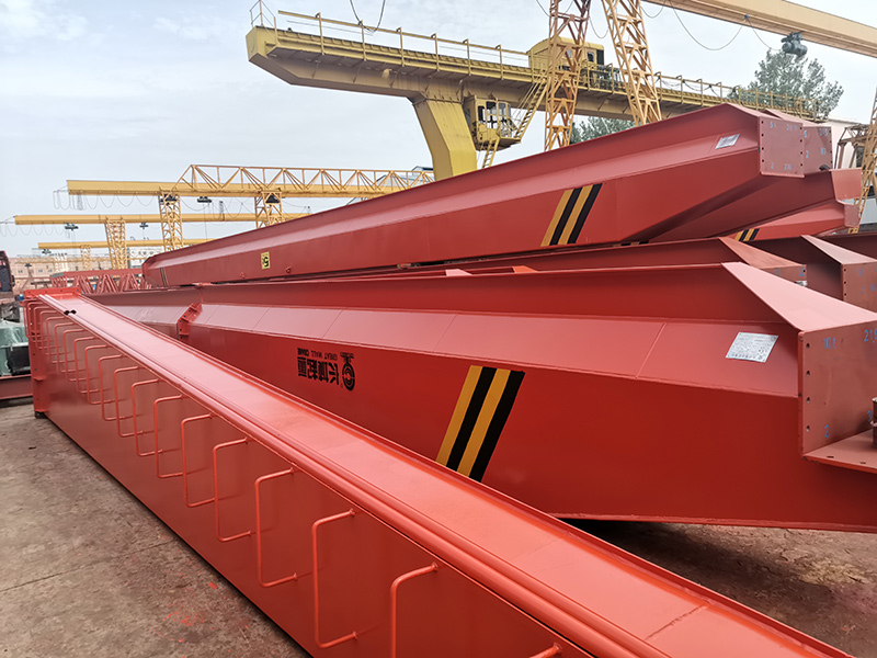 长城电动单梁桥式起重机成品区堆放