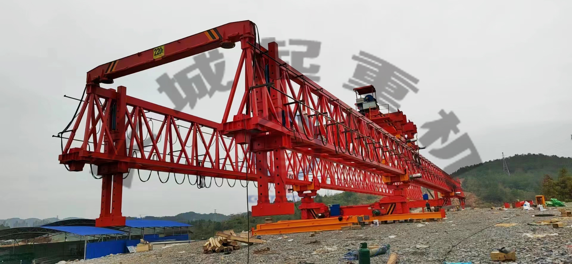 自平行多功能架桥机